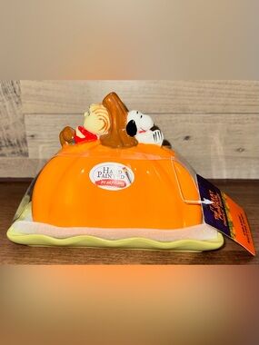 🥰 Peanuts Great Pumpkin 🎃 Charlie Brown Snoopy Linus Ceramic Butter 🧈 Dish New